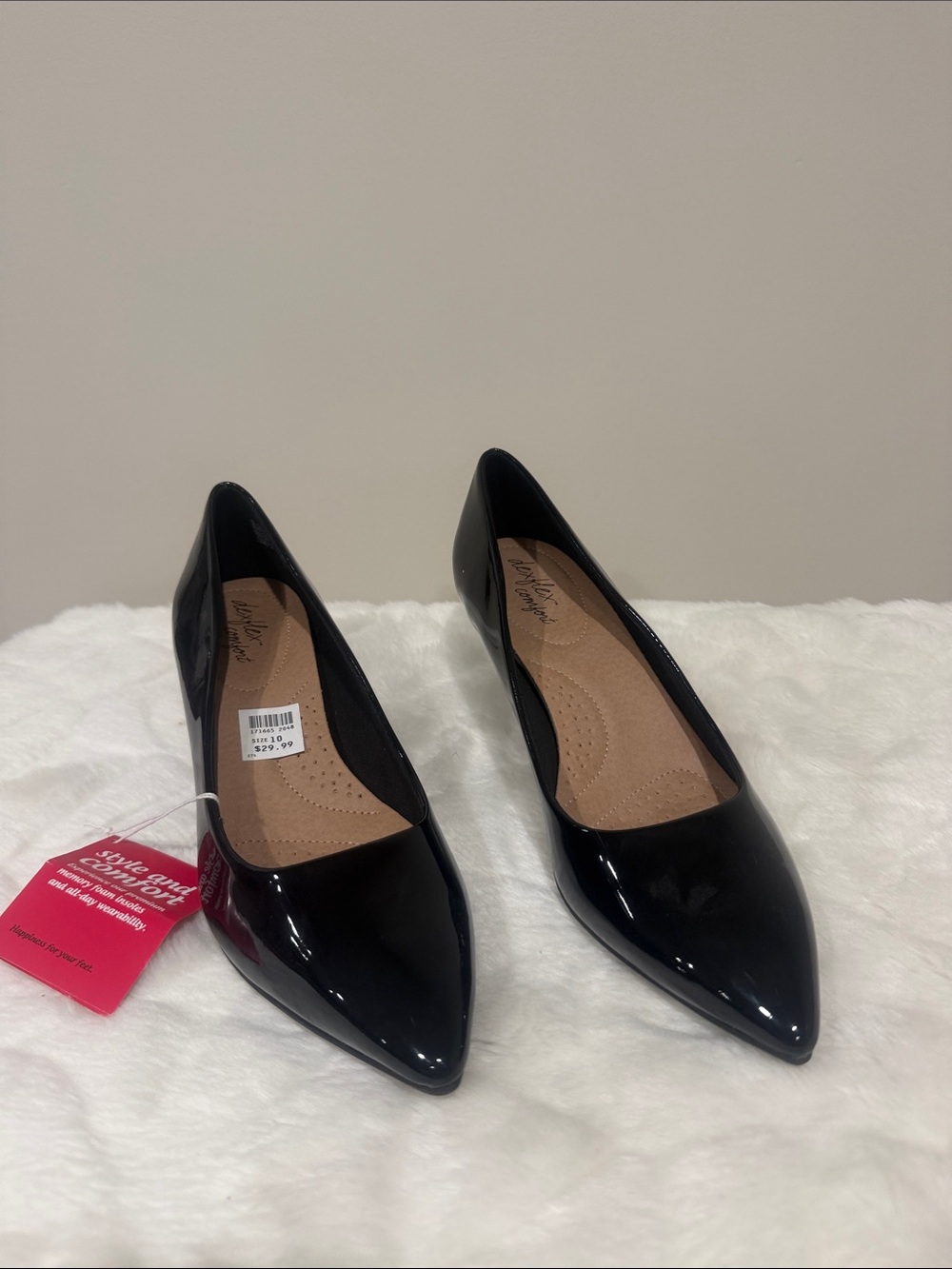 dexflex comfort Black Patent Pointed-Toe Heels